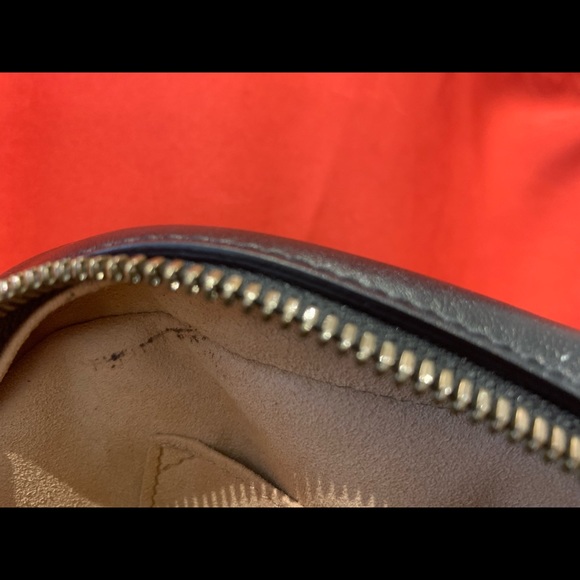 Gucci Mini Marmont Crossbody bag - Picture 9 of 16